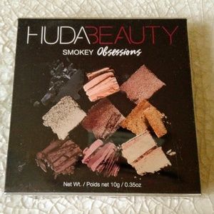 HudaBeauty Smokey Obsessions Palette